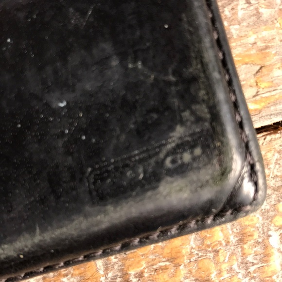 thin coach wallet. - Picture 3 of 3